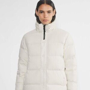 The Super Puff™ - CliMATTE™Matte Pearl Aritzia Size XS